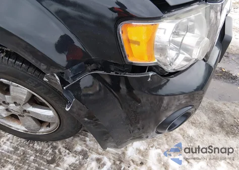 2011 Ford Escape Xlt z USA, uszkodzony, nr VIN 1FMCU9DG6BKC15656